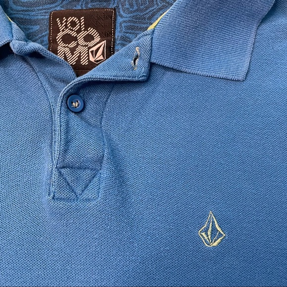 Volcom Blue Mens Large Size Polo Shirt with Zig Zag Cross Stitch Hems - Picture 2 of 6
